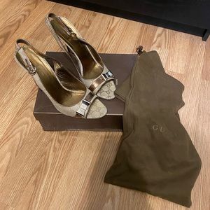 Gucci high heels shoes gold leather. Sold